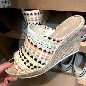 Brand new never worn TOMS wedges!